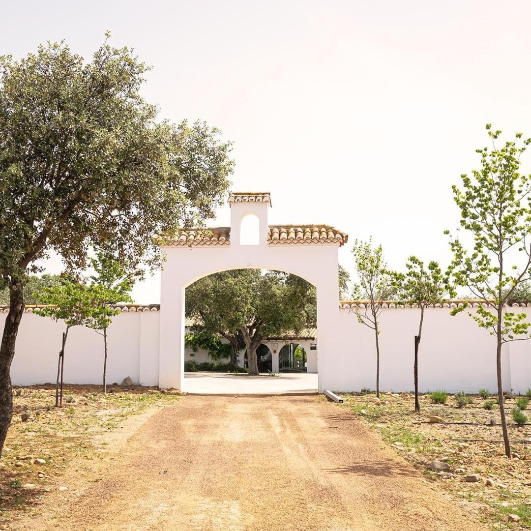 Finca Shenonkop Hotel Rural Navalmoral De La Mata Exterior photo